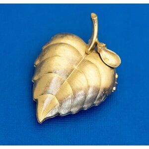 Vintage Gold Tone Elven Leaf Art Nouveau Locket Brooch by Avon D15